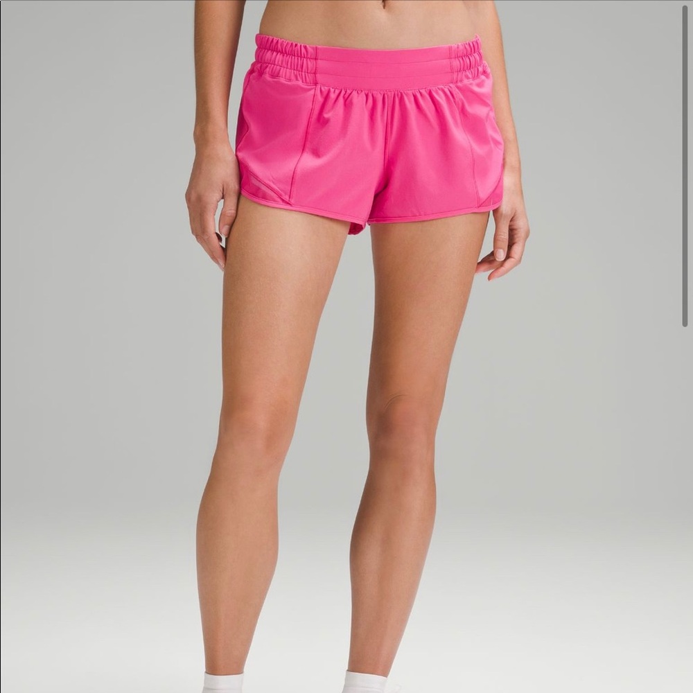 Lululemon hotty hot shorts 2.5